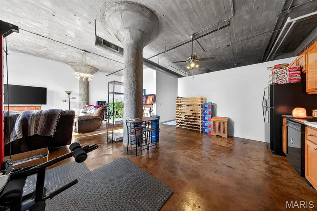 $130,000 | 1511 Locust Street, Unit 410, St. Louis, MO 63103