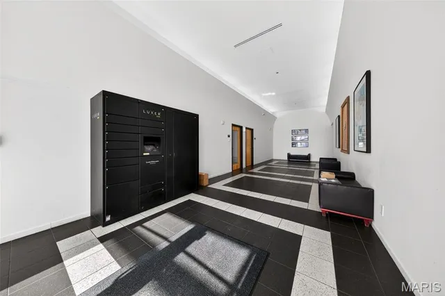 $130,000 | 1511 Locust Street, Unit 410, St. Louis, MO 63103