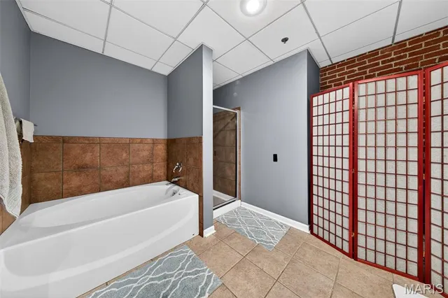 $130,000 | 1511 Locust Street, Unit 410, St. Louis, MO 63103