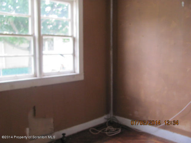 618 Main Street Moosic, PA 18507 - Photo 4 of 18 Gallery Image 4