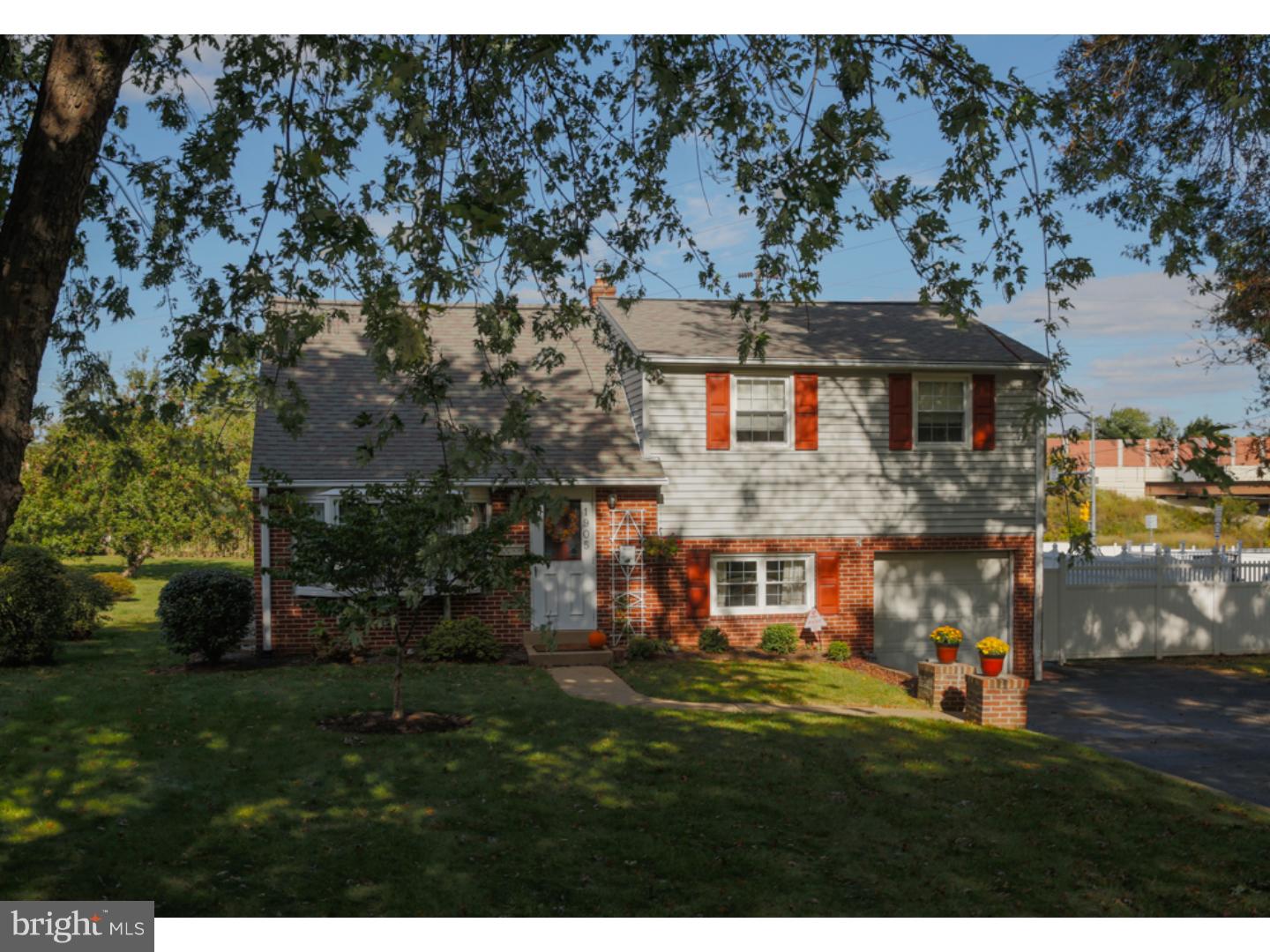 1905 Hemlock Road Flourtown, PA 19031 - Photo 3 of 17 Gallery Image 3