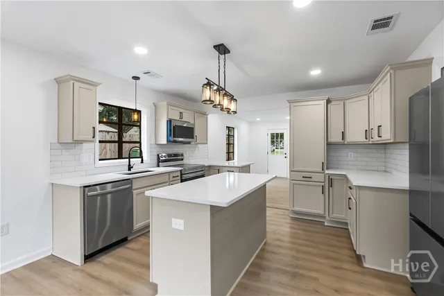 $305,000 | 1510 East 56th Street, Savannah, GA 31404