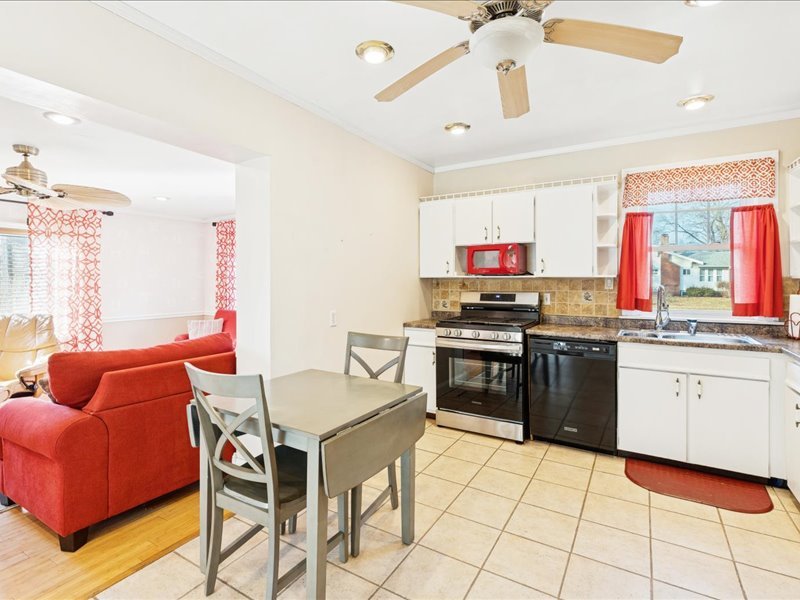 2311 12th Street Moline, IL 61265 - Photo 28 of 57