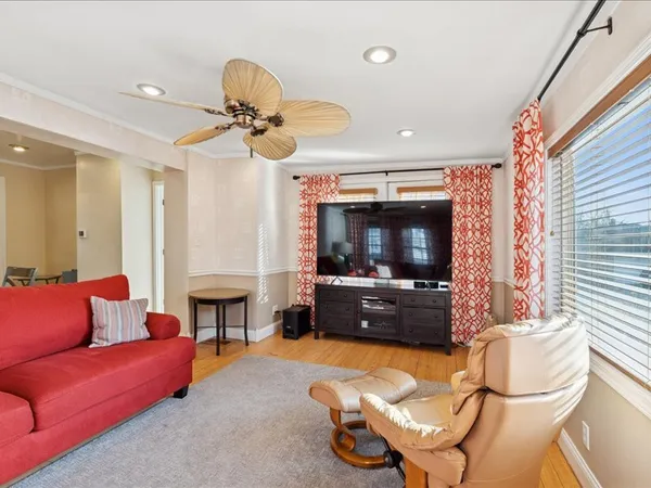 $325,000 | 2311 12th Street, Moline, IL 61265