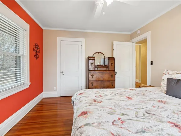 $325,000 | 2311 12th Street, Moline, IL 61265