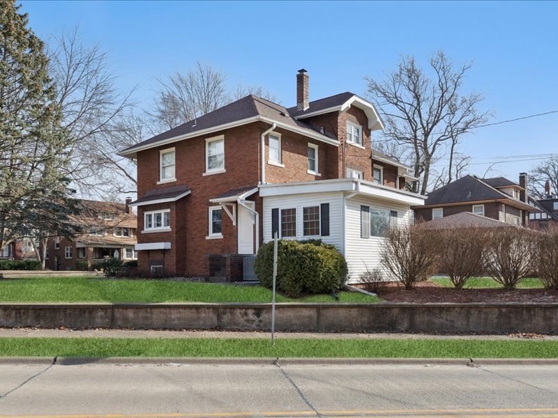 2311 12th Street Moline, IL 61265 - Photo 6 of 57