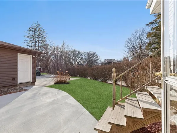 $325,000 | 2311 12th Street, Moline, IL 61265