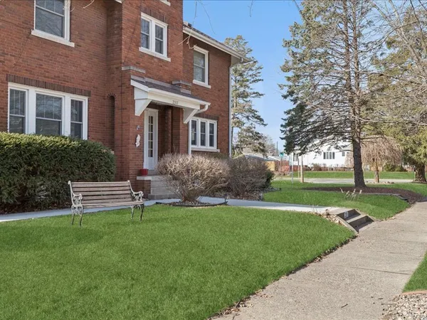 $325,000 | 2311 12th Street, Moline, IL 61265