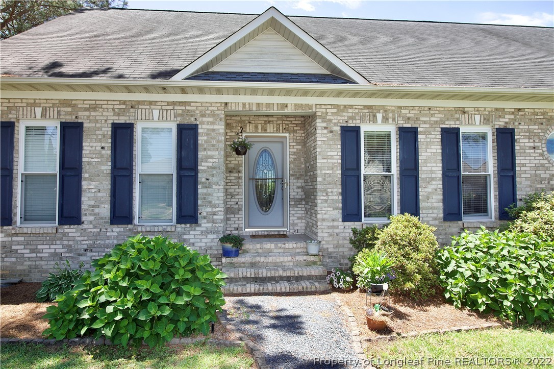 682 Cedar Point Vass, NC 28394 - Photo 3 of 45 Gallery Image 3