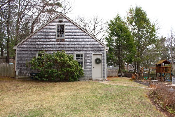45 Smith Road Hingham, MA 02043 - Photo 3 of 12 Gallery Image 3