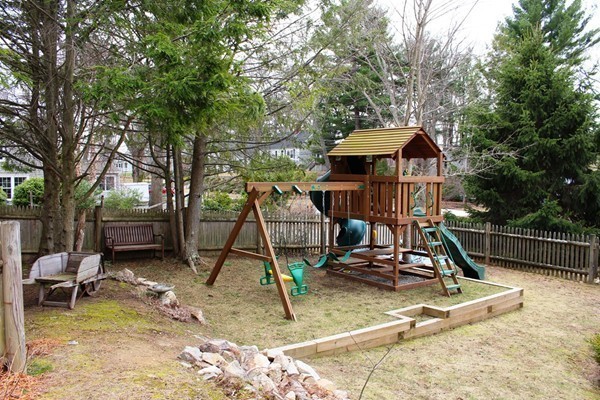 45 Smith Road Hingham, MA 02043 - Photo 5 of 12 Gallery Image 5