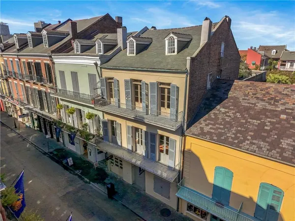$2,500 | 623 Royal Street, Unit 3, New Orleans, LA 70130