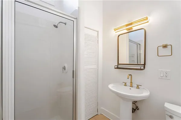 $2,500 | 623 Royal Street, Unit 3, New Orleans, LA 70130