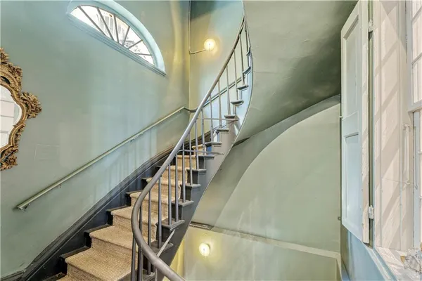 $2,500 | 623 Royal Street, Unit 3, New Orleans, LA 70130