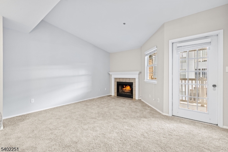 690 Route 23 Wayne Nj 07470, Unit R1 Wayne, NJ 07470 - Photo 4 of 8 an empty room with windows