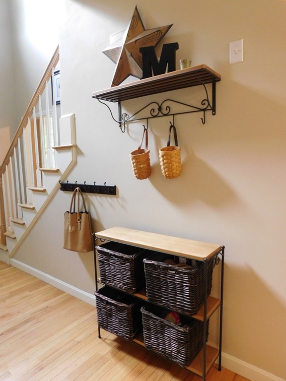 16 South Road Sturbridge, MA 01566 - Photo 5 of 26