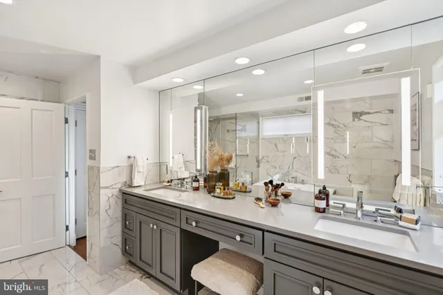 $2,375,000 | 3200 44th Street Northwest, Washington, DC 20016