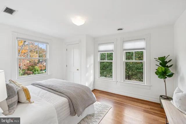 $2,375,000 | 3200 44th Street Northwest, Washington, DC 20016