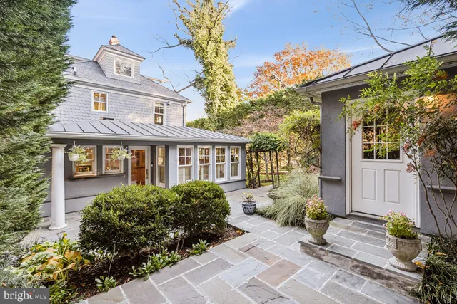 $2,375,000 | 3200 44th Street Northwest, Washington, DC 20016