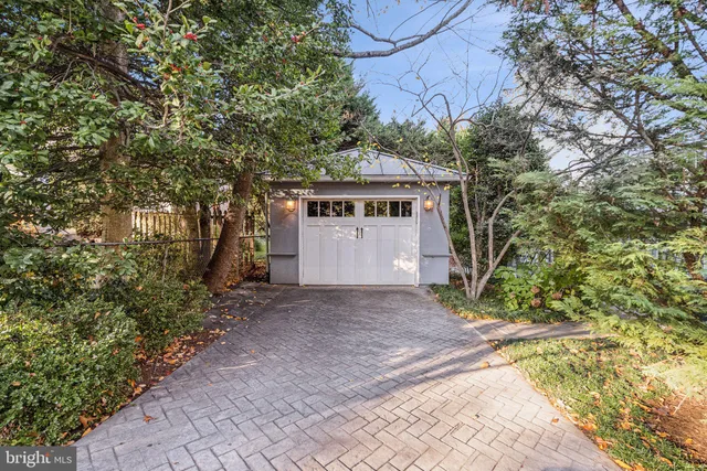 $2,375,000 | 3200 44th Street Northwest, Washington, DC 20016