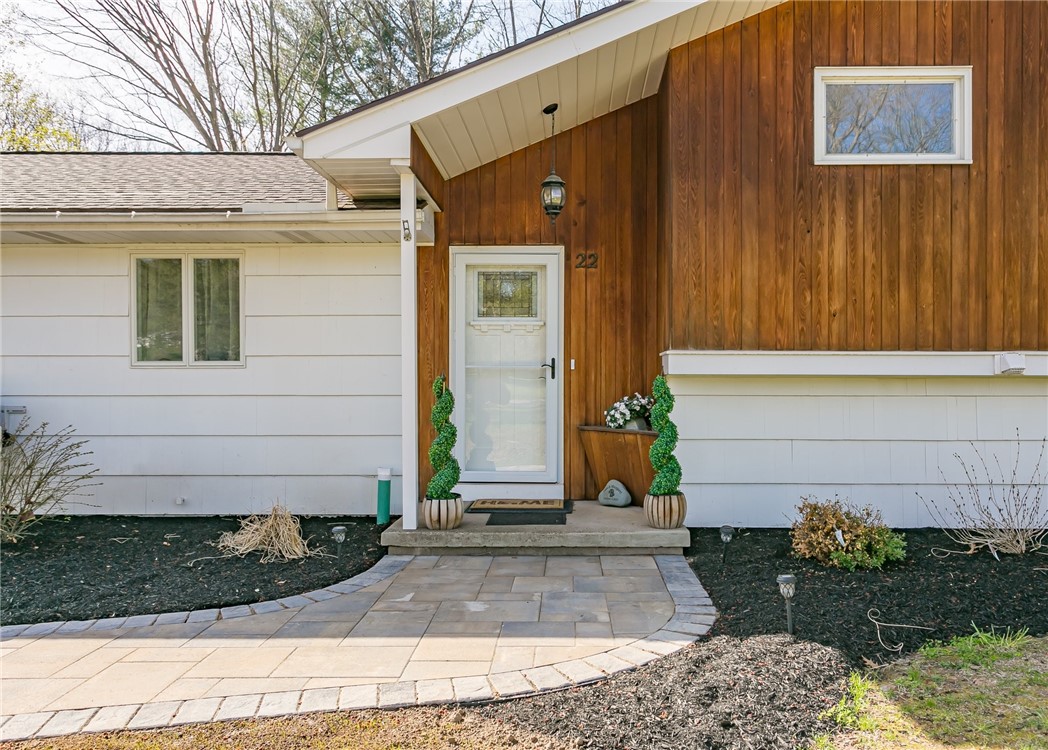 22 Kurt Road Perinton, NY 14534 - Photo 3 of 44