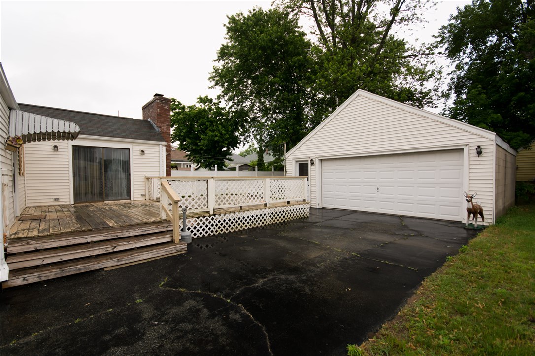 18 Carpathia Road Cranston, RI 02920 - Photo 3 of 33 Gallery Image 3