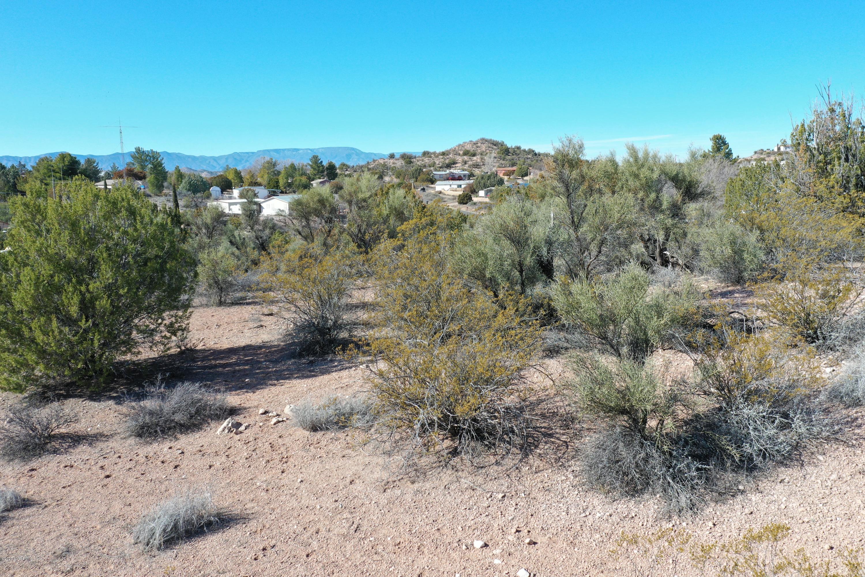 3210 Pony Express Pass Rimrock, AZ 86335 - Photo 20 of 24 a view of a dry yard with trees