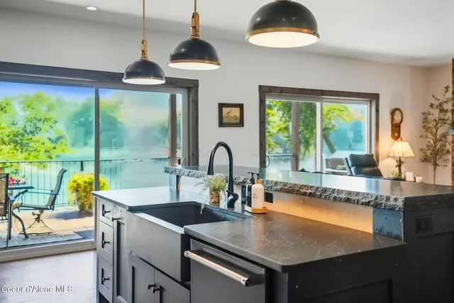 $1,075,000 | 530 Cottonwood Drive, St. Maries, ID 83861