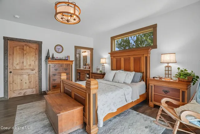 $1,075,000 | 530 Cottonwood Drive, St. Maries, ID 83861