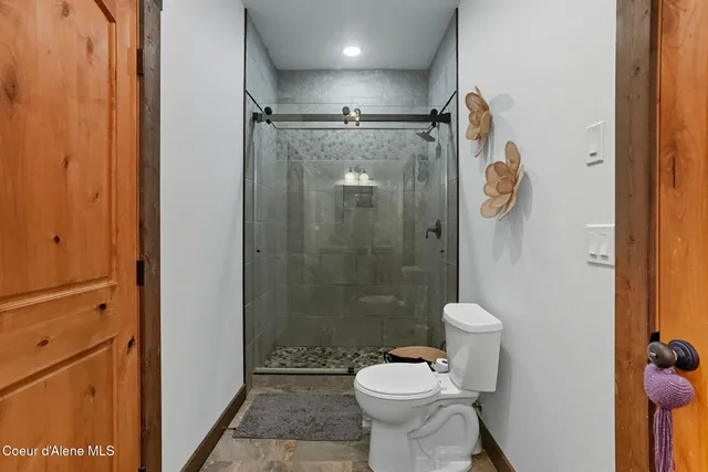 $1,075,000 | 530 Cottonwood Drive, St. Maries, ID 83861