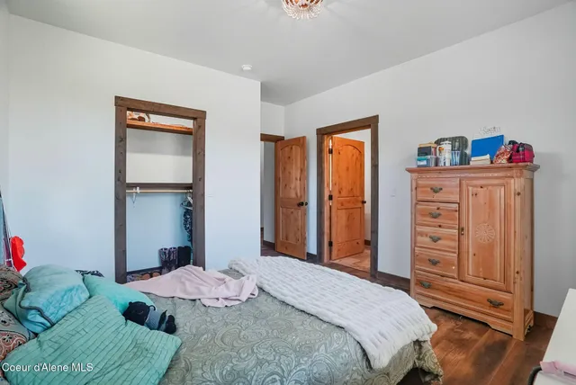 $1,075,000 | 530 Cottonwood Drive, St. Maries, ID 83861