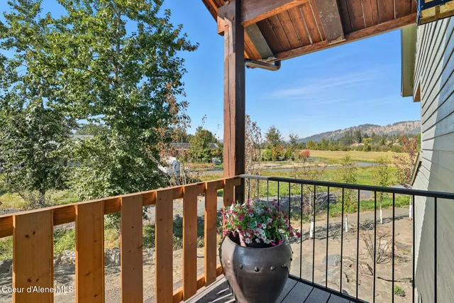 $1,075,000 | 530 Cottonwood Drive, St. Maries, ID 83861
