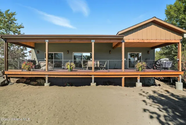 $1,075,000 | 530 Cottonwood Drive, St. Maries, ID 83861