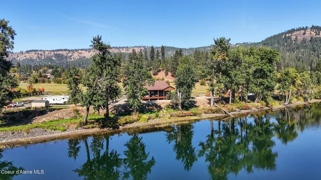 $1,075,000 | 530 Cottonwood Drive, St. Maries, ID 83861