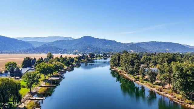 $1,075,000 | 530 Cottonwood Drive, St. Maries, ID 83861