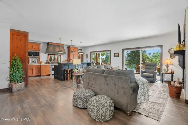 $1,075,000 | 530 Cottonwood Drive, St. Maries, ID 83861