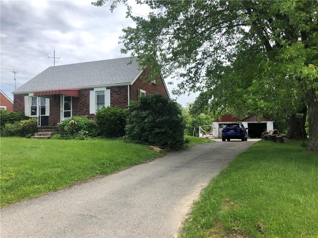 124 Holt Road Aliquippa, PA 15001 - Photo 2 of 23 Gallery Image 2