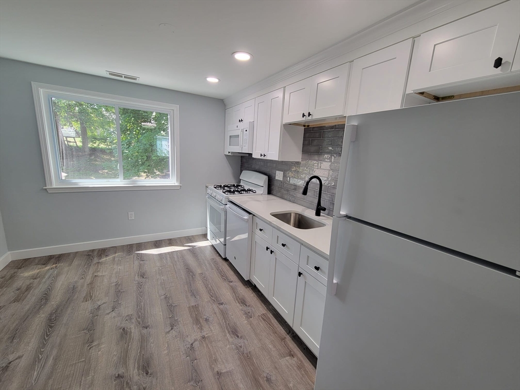 5 Lenox Street, Unit 4 Lowell, MA 01852 - Photo 26 of 34