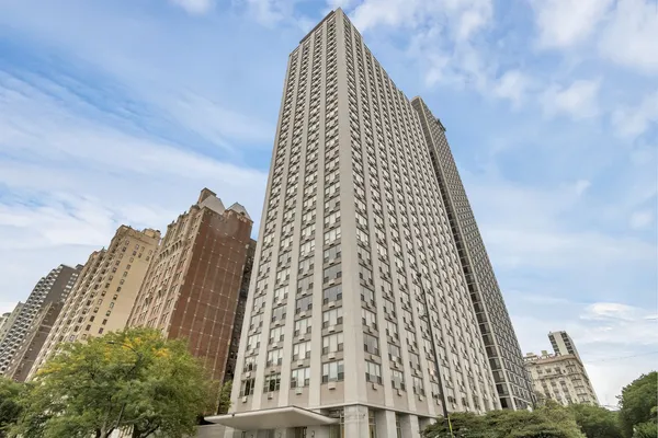 $414,900 | 1550 North Lake Shore Drive, Unit 2A, Chicago, IL 60610