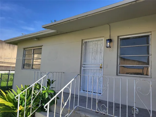 $2,250 | 642 Northwest 77th Street, Unit 2, Miami, FL 33150