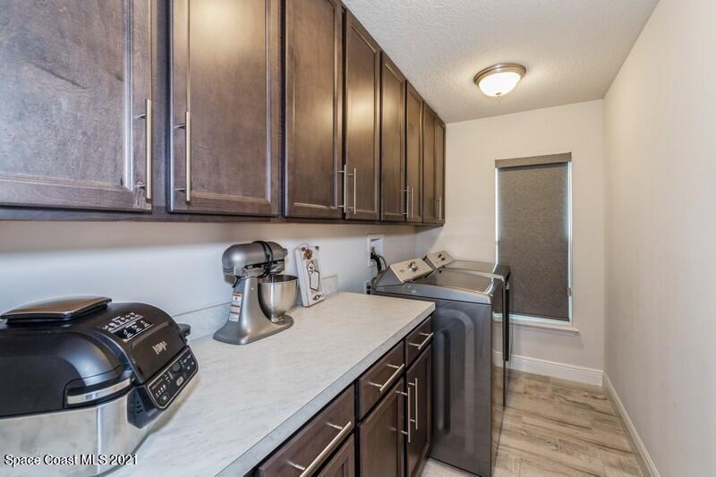 4072 Ruthann Circle Melbourne, FL 32934 - Photo 24 of 37 Laundry Room