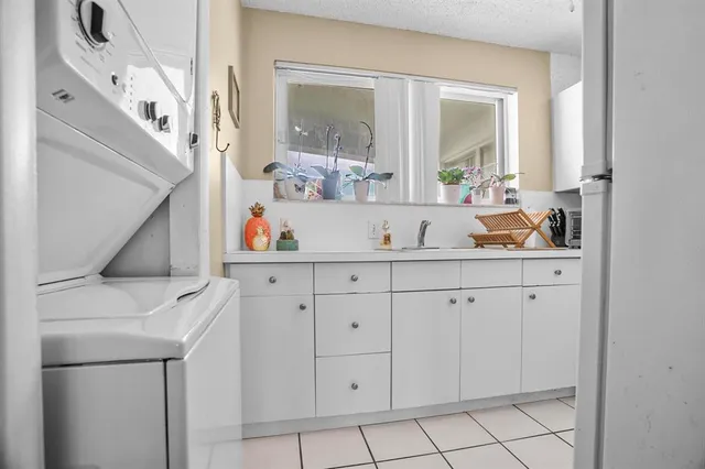 $235,000 | 2748 Northeast 28th Avenue, Unit 13, Lighthouse Point, FL 33064