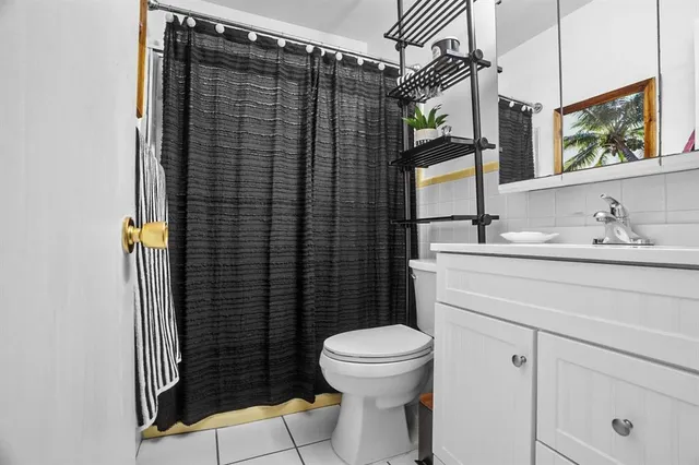 $235,000 | 2748 Northeast 28th Avenue, Unit 13, Lighthouse Point, FL 33064