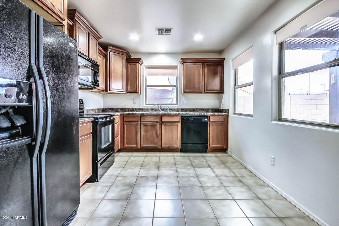 3113 East Harrison Street Gilbert, AZ 85295 - Photo 7 of 28 Harrison-7