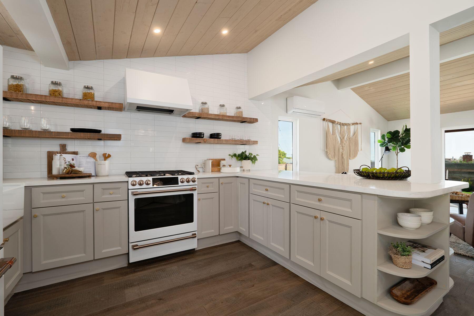 4655 Foothill Road Ventura, CA 93003 - Photo 11 of 21 photo_online_010