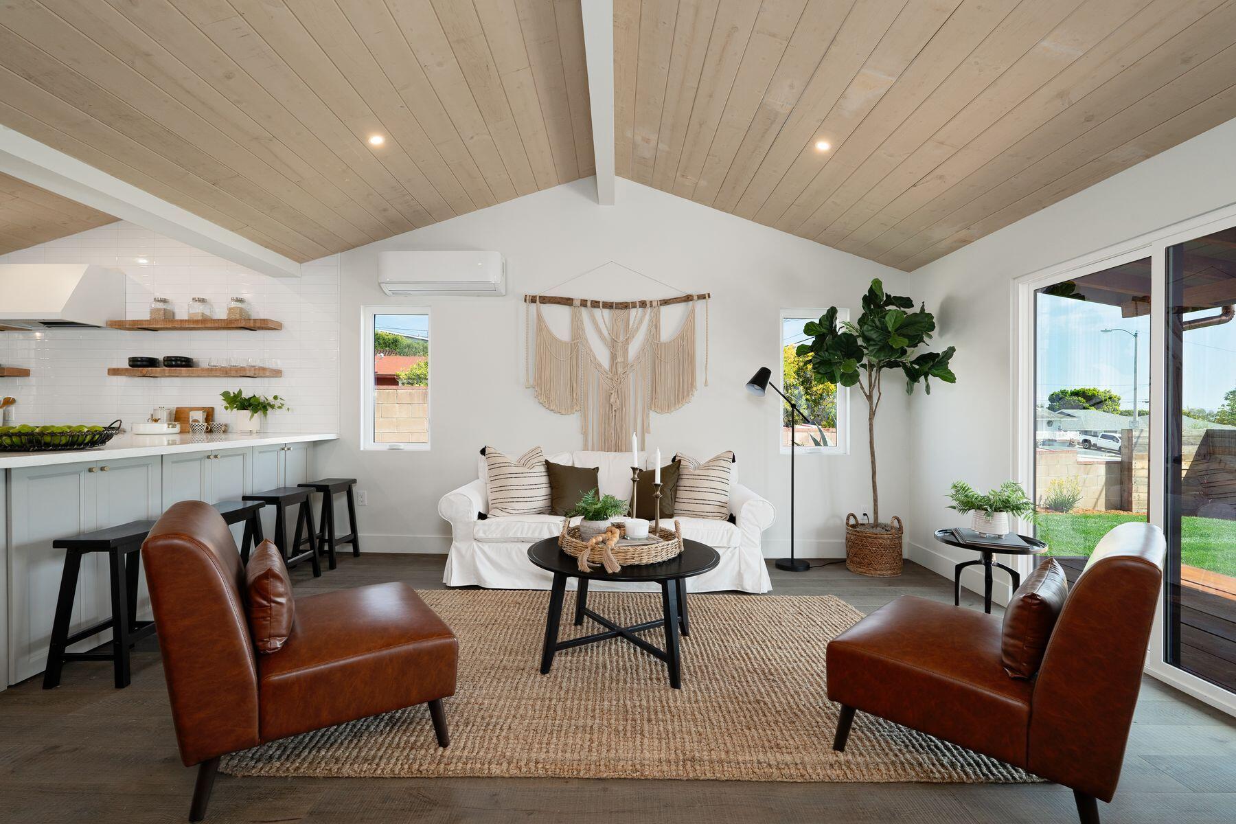 4655 Foothill Road Ventura, CA 93003 - Photo 5 of 21 photo_online_004