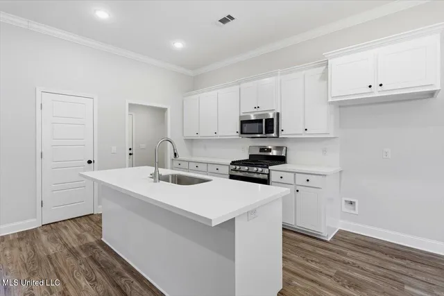 $299,999 | 542 Patrick Farms Drive, Pearl, MS 39208