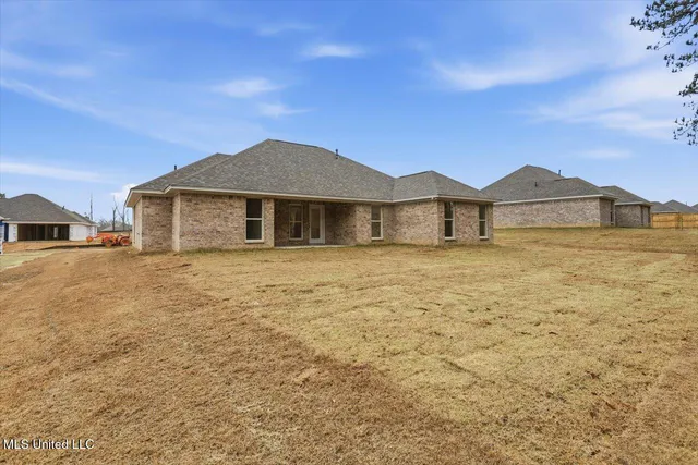$299,999 | 542 Patrick Farms Drive, Pearl, MS 39208
