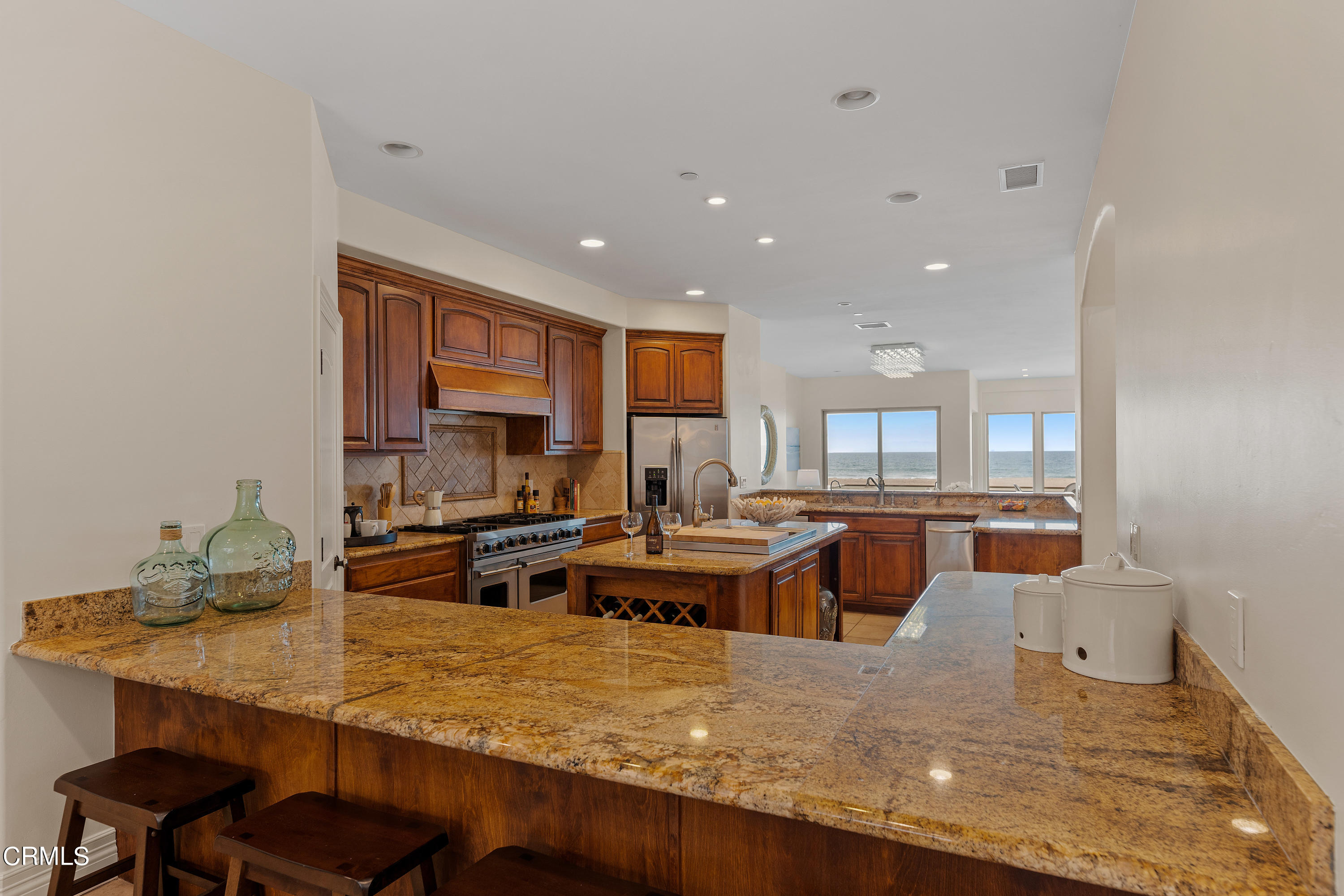 1065 Mandalay Beach Road Oxnard, CA 93035 - Photo 15 of 36 a view of a dining hall with furniture