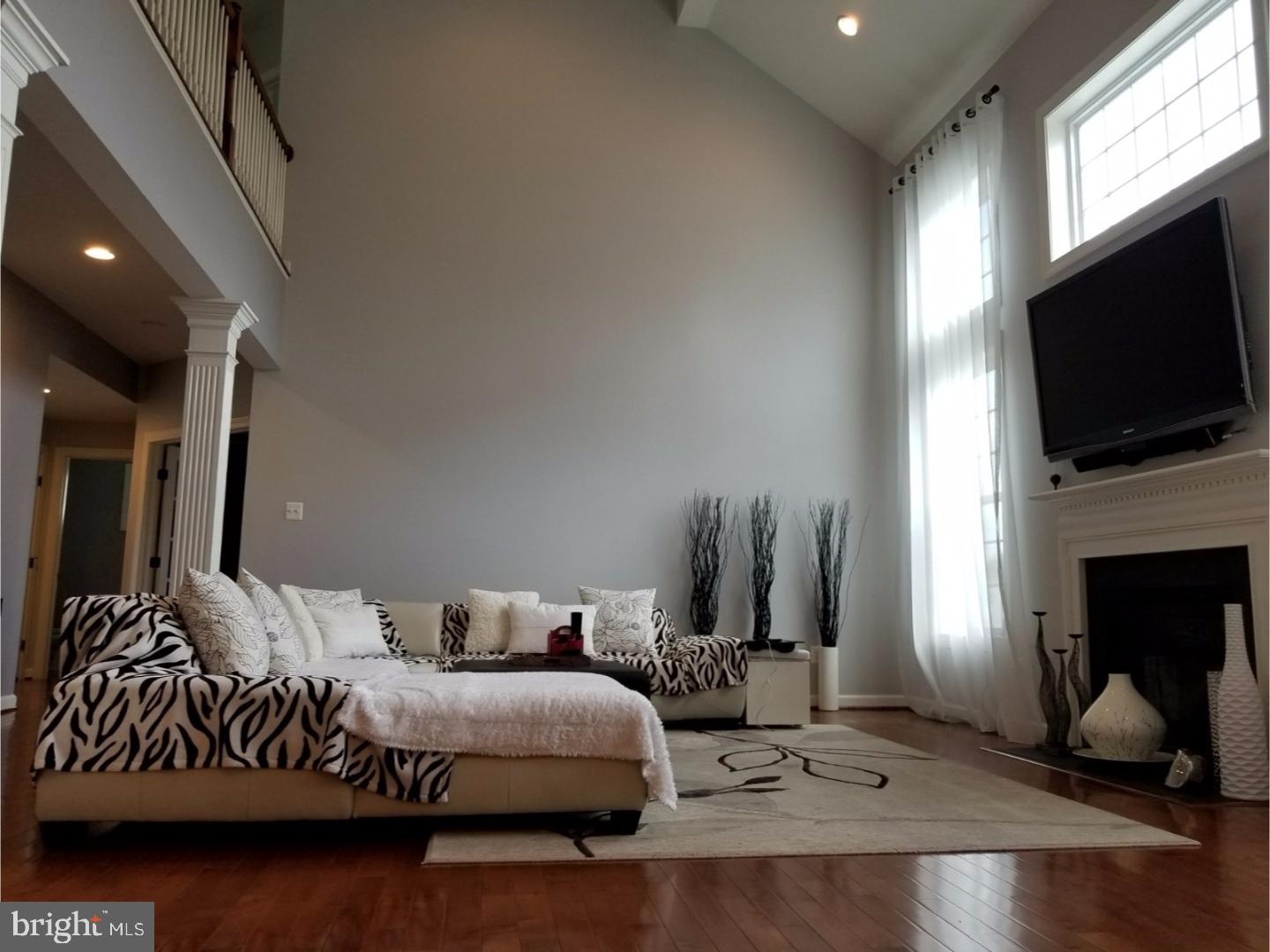 11 Cameron Road Huntingdon Valley, PA 19006 - Photo 5 of 25 Gallery Image 5